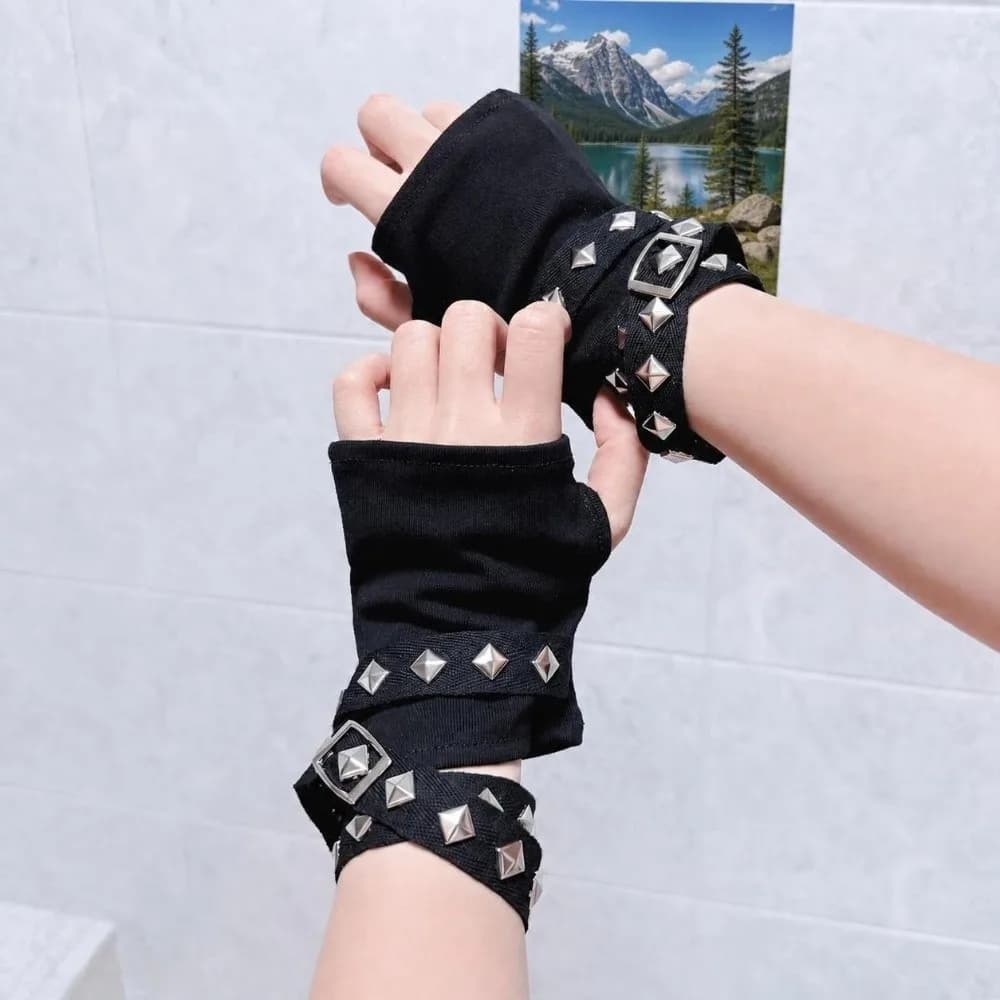 Metal Rivet Detail Women's Fingerless Gloves Buckle Strap Half Finger Streetwear Gloves Punk Style Black Motorcycle Gloves
