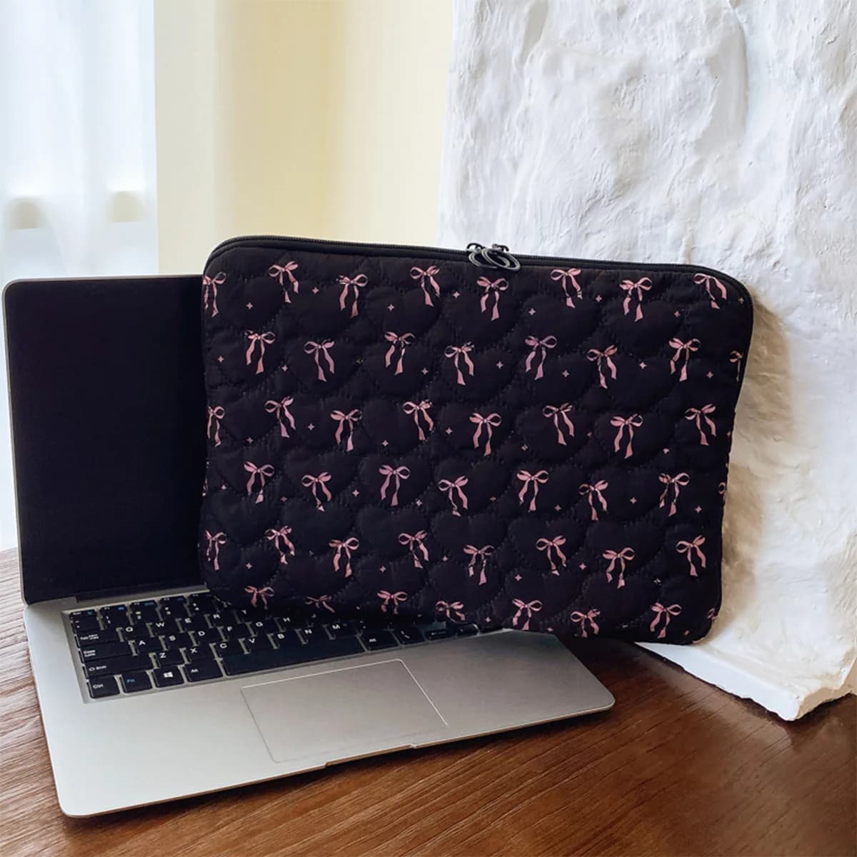Elegante custodia per laptop trapuntata a cuore con stampa a fiocco Custodia protettiva leggera antiurto da 11/13/15 pollici per lavoro d'ufficio quotidiano