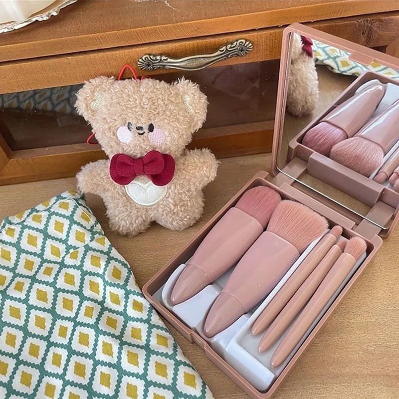 Set of 5 Wallet Makeup Brushes, Mini Bottom Brush, Set of Morbid Fiber Umbrella Brushes for Women and Beginners