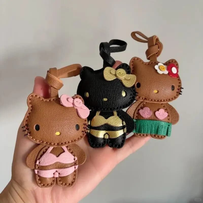 Ciondolo per borsa Hello Kitty Cartone animato dolce Zaino di fascia alta Portachiavi per cellulare Catena appesa in pelle Regalo di compleanno per ragazze