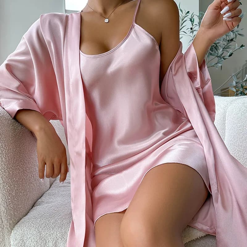 Completo pigiama da donna sexy: cardigan, camicia da notte, vestaglia e accappatoio in tessuto medio per l'estate