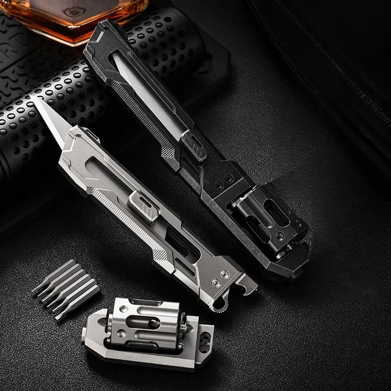 Strumento hardware per cacciavite multifunzionale portatile per esterni EDC di decompressione Strumento tattico in lega di titanio TC4