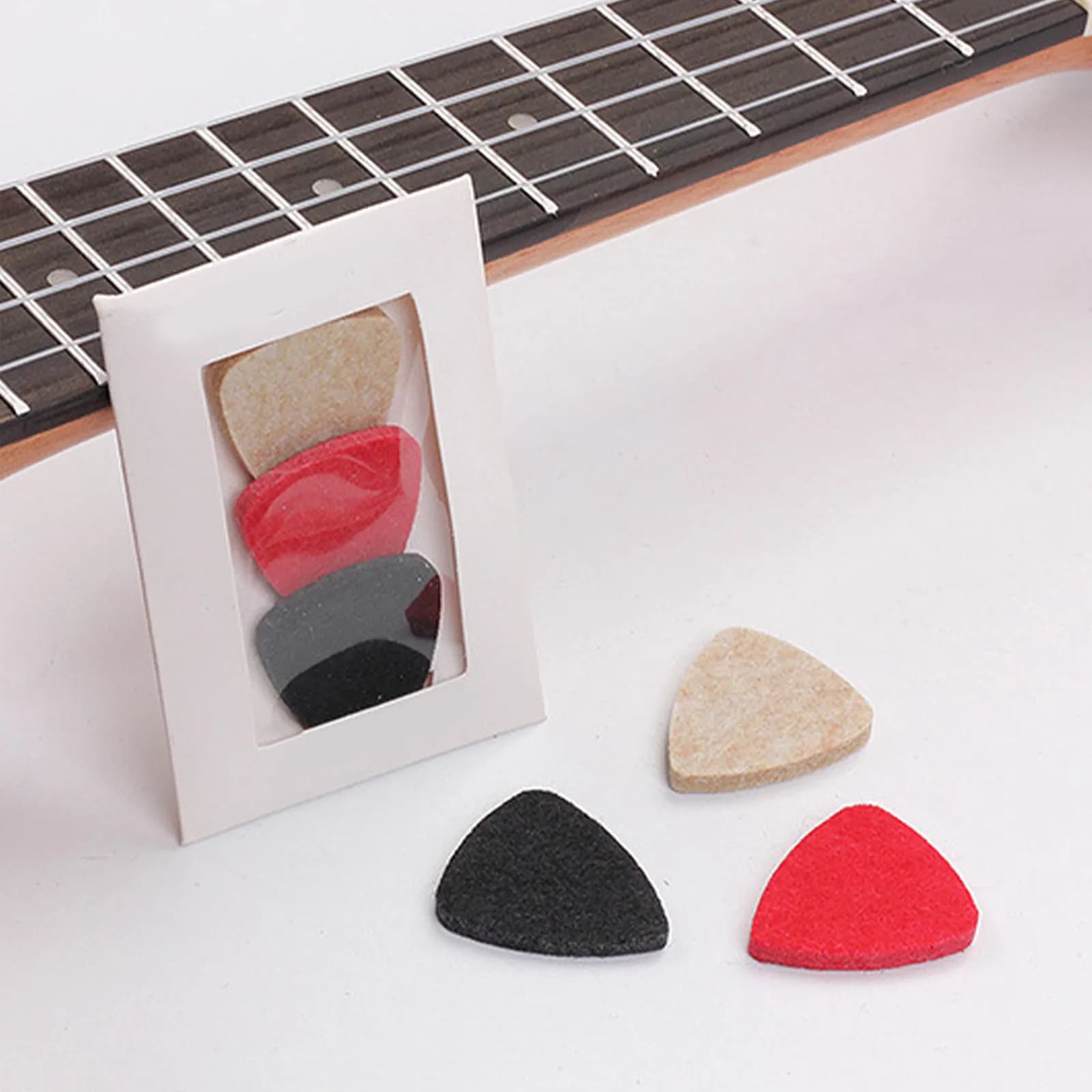 3Pcs Wool Felt Guitar Picks Lightweight Portable Professional Plectrums for Folk Electric Acoustic Guitar Practice Creative
