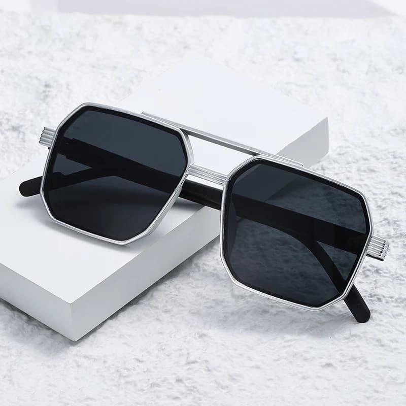 Nuovi occhiali da sole quadrati alla moda 2026 Occhiali da sole personalizzati a doppio raggio Occhiali da sole alla moda con montatura grande europei e americani