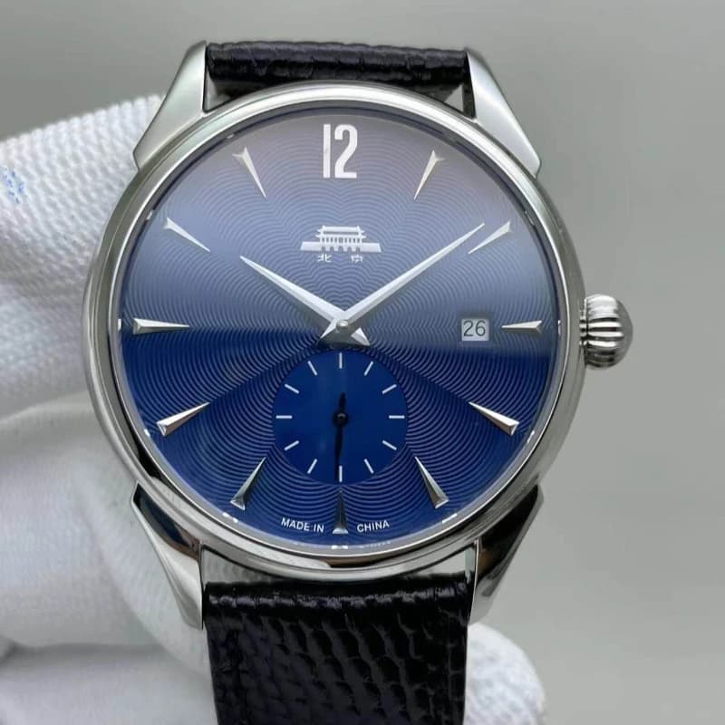 Orologio Meccanico da Uomo Beijing, Serie Beihai 3.0 con Quadrante Blu, Motivo Sole, Movimento Meccanico Manuale