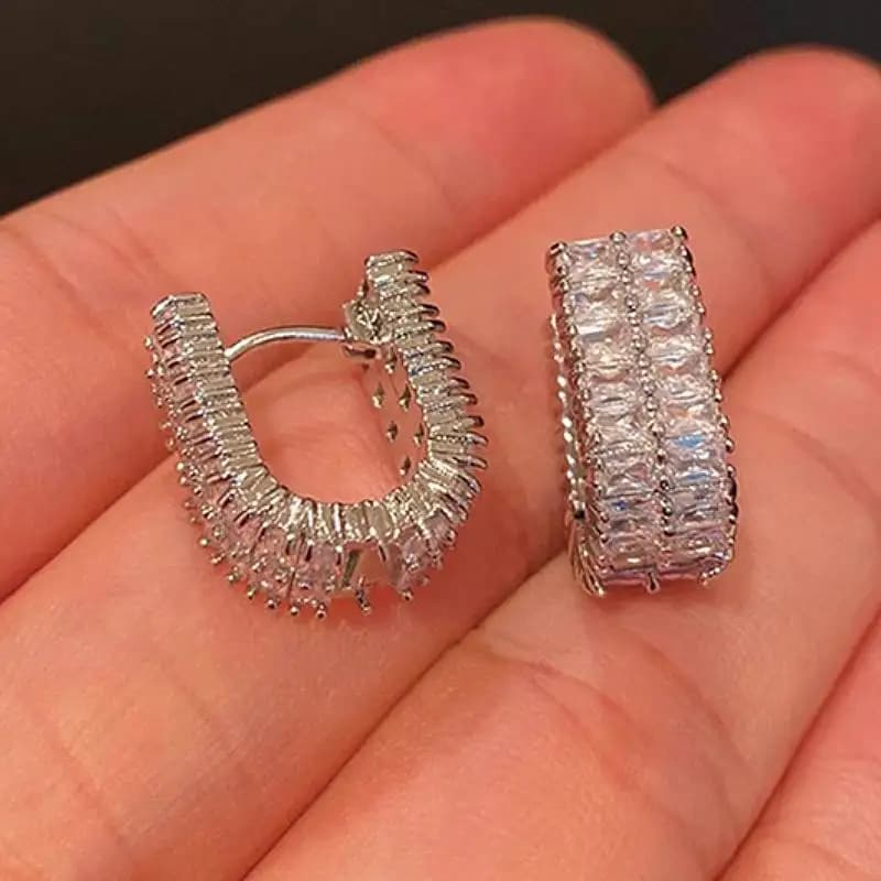 Huitan Fashion Design Lady Hoop Earrings with Bright Cubic Zirconia Silver Color Party Accessories Chic Engagement Noble Jewelry