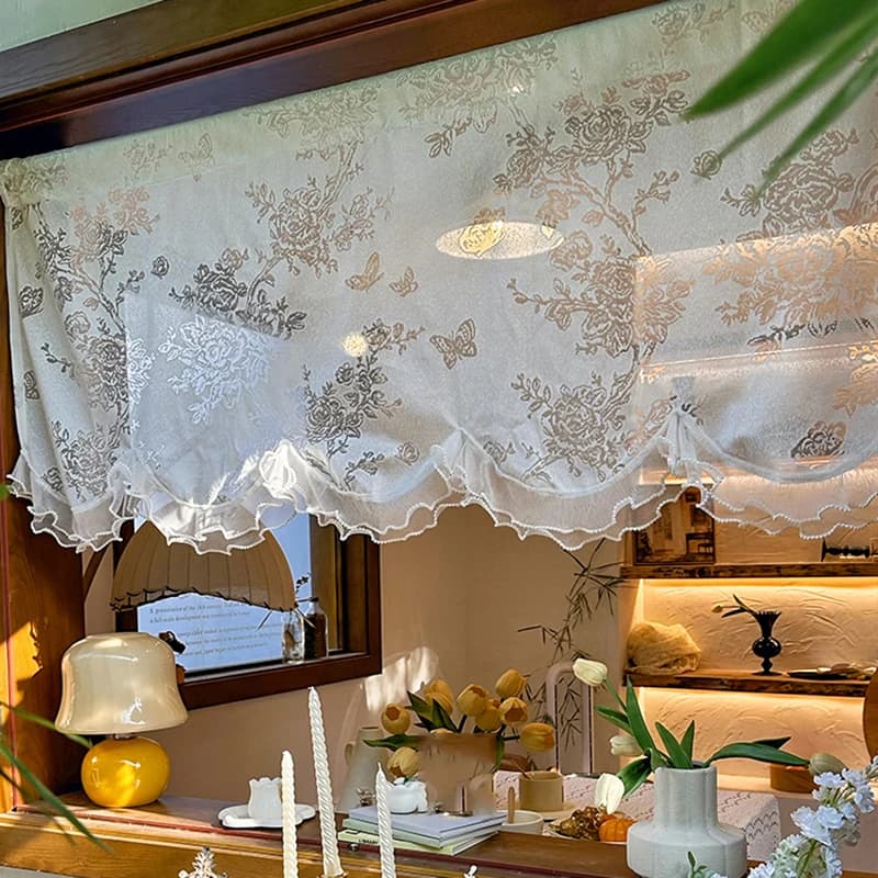 Mezza tenda ondulata in pizzo francese bianco romantico con farfalla e fiore con piccola tenda con design a volant in rilievo per finestra della cucina, studio