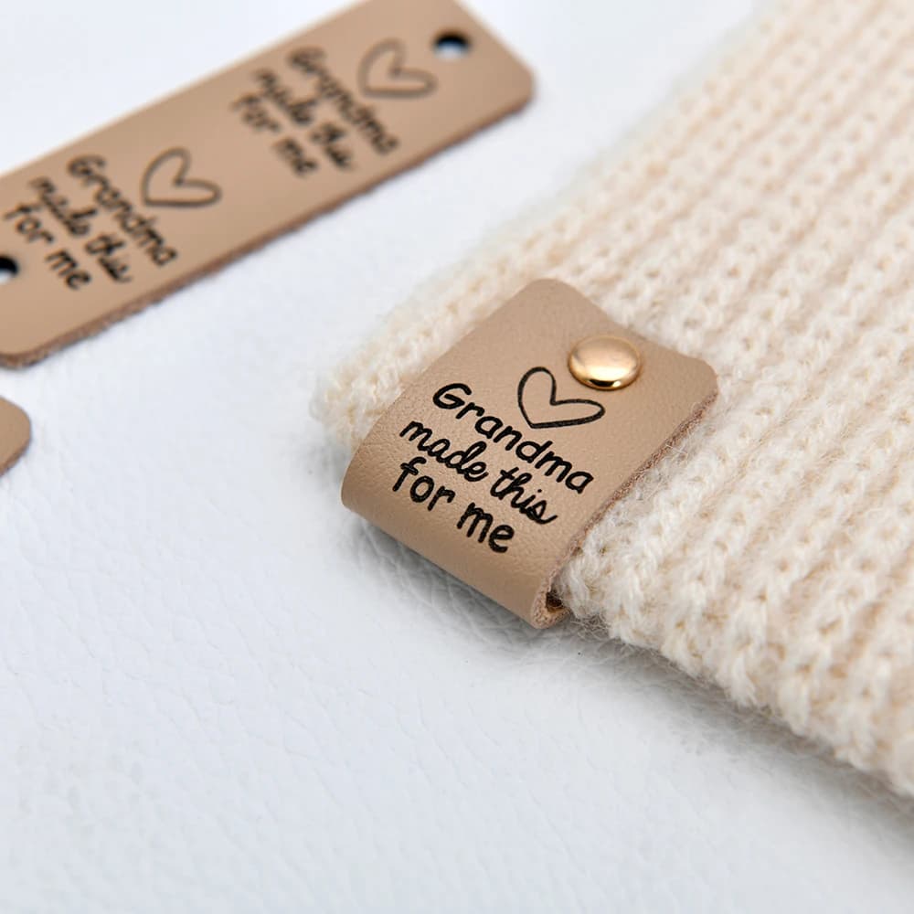 Etichette per maglieria, 0,75x2,3 pollici - Etichette all'uncinetto, Vera pelle, Etichette in pelle, Etichette pieghevoli personalizzate, Per rivetti, D510