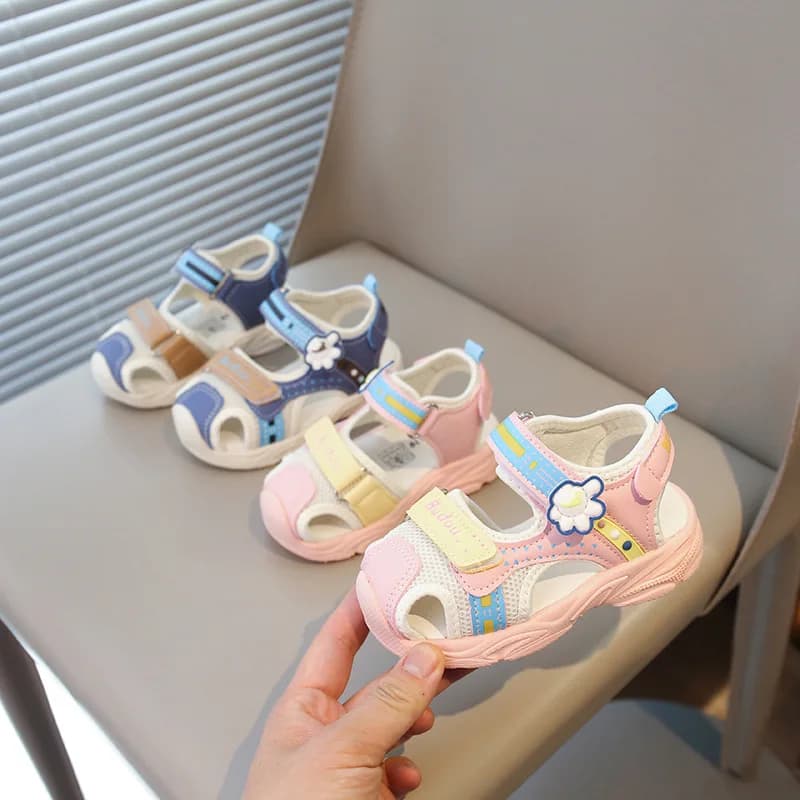 Sandali Estivi 2026 per Bambini e Bambine, Morbidi e Comodi con Punta Chiusa Protettiva, Scarpe Colorate e Carine con Cartoni Animati