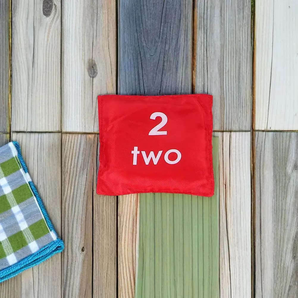 12 Sacchetti di Fagioli Numerati Interattivi, Sacchi di Sabbia Quadrati Educativi per il Conteggio, Gioco Didattico per Attività Prescolari al Chiuso e all'Aperto