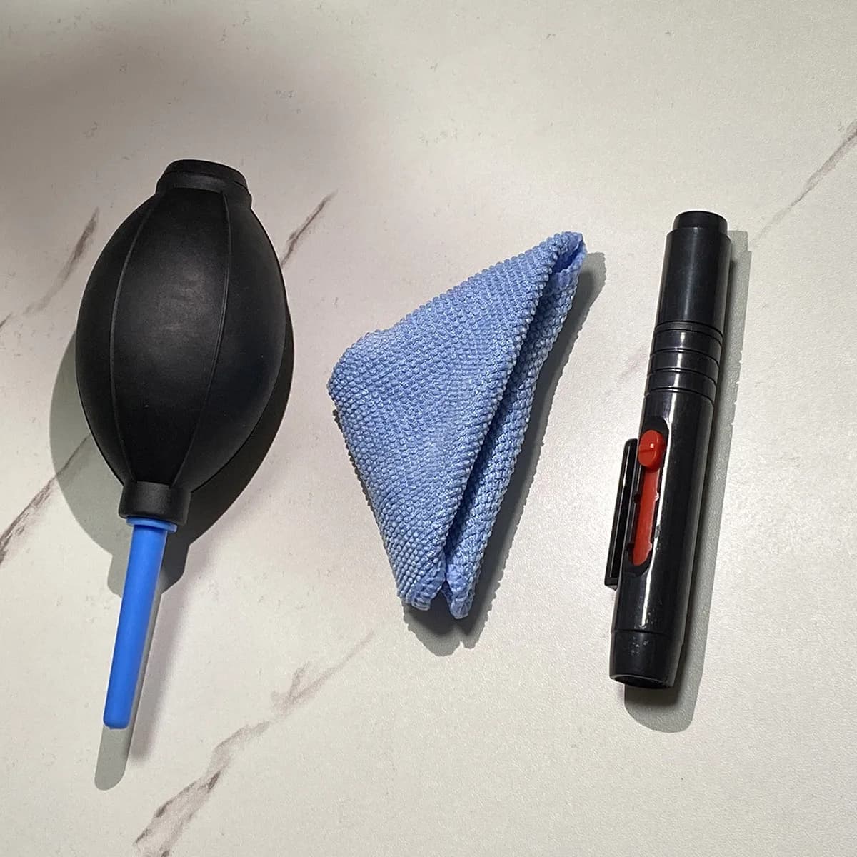 Cleaning Kit 3 in 1 Air Dust Blower Cleansing Pump for Lenses Brush Gas Blowing Fabric Pen for SONY Canon Fuji Nikon Camera Keyboard TV