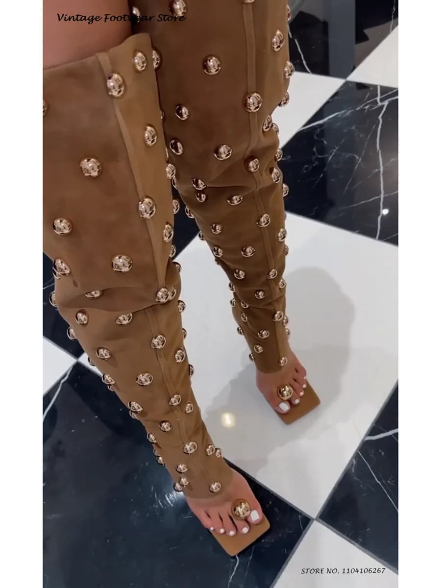Stivali alti alla coscia con punta a clip con borchie Stivali sopra il ginocchio primavera estate in denim vintage Punta quadrata Tacchi sottili Scarpe casual da donna