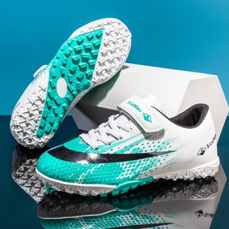 New Professional Football Shoe for Kids, Ultralights, Anti-Slip, for Training and Matching on Grass, Direct Delivery
