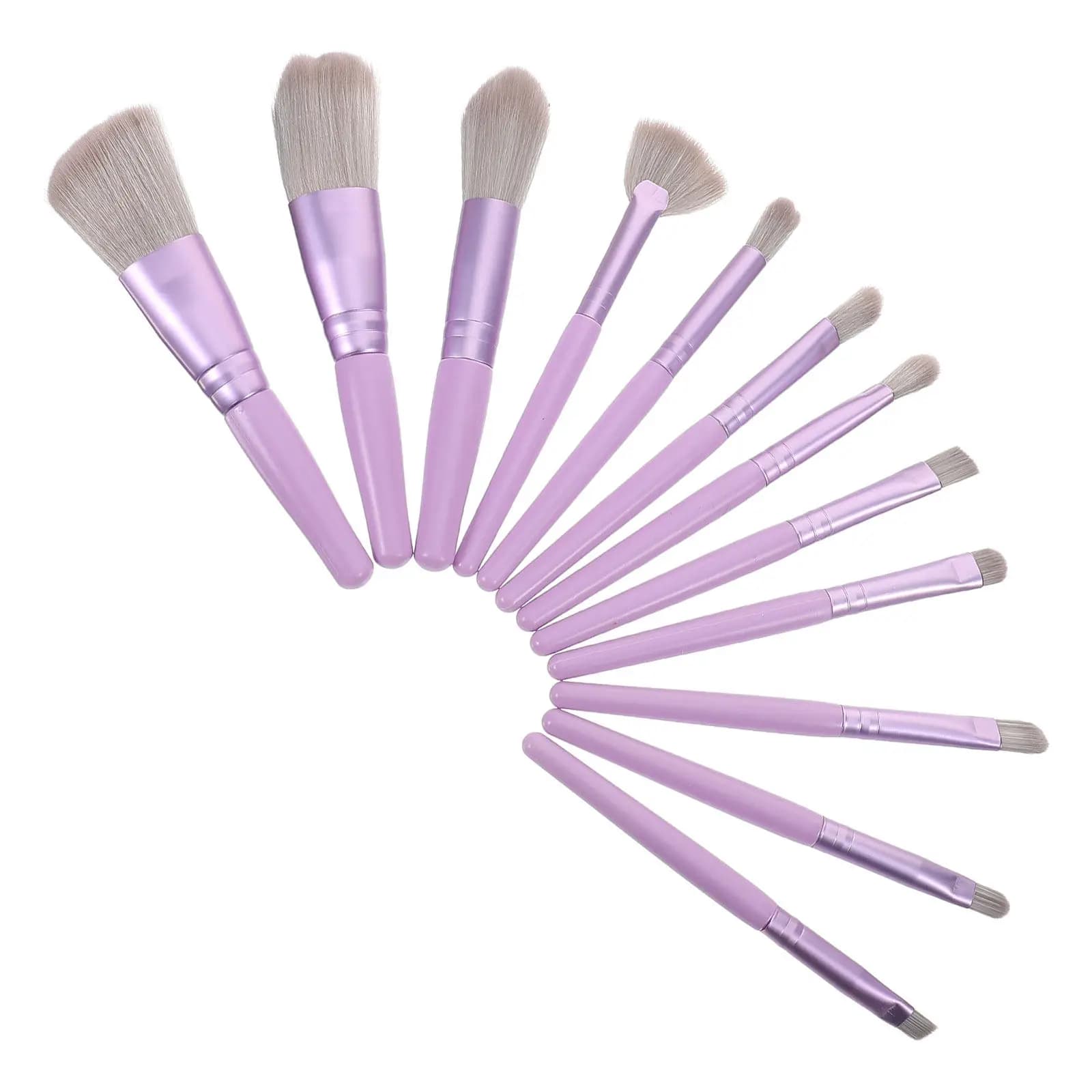 Set Completo di Pennelli per Trucco con Elegante Custodia Compatta, Applicazione Fluida per Blush, Cipria, Ombretto e Labbra, Strumenti per Uso Quotidiano Femminile