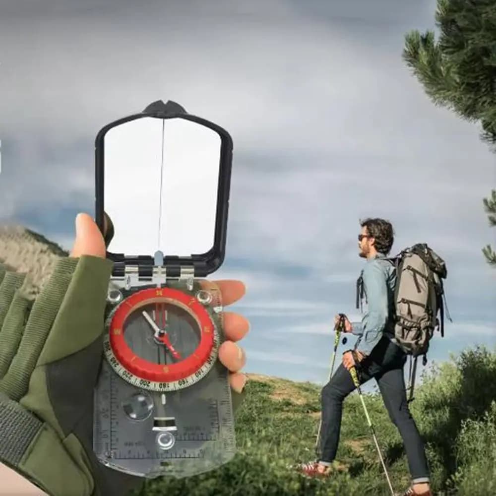 Bussola da Campeggio Leggera, Luminosa e Impermeabile, con Base a Declinazione Regolabile e Luce LED
