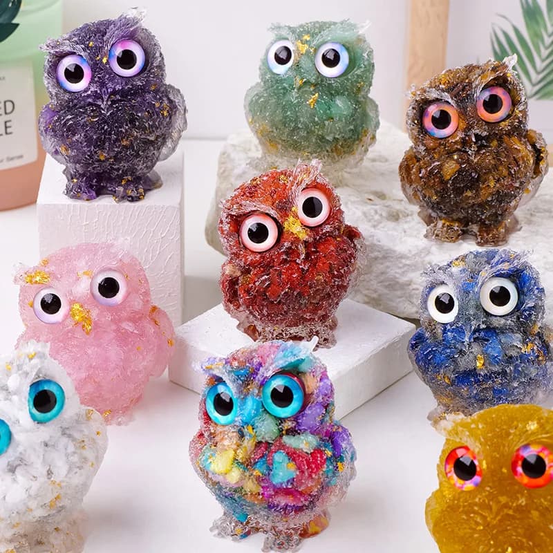 Natural Crystal Chips Resin Owl Figurine, Handmade Epoxy Animal Statue, Healing Crystal Owl Decorative Ornament