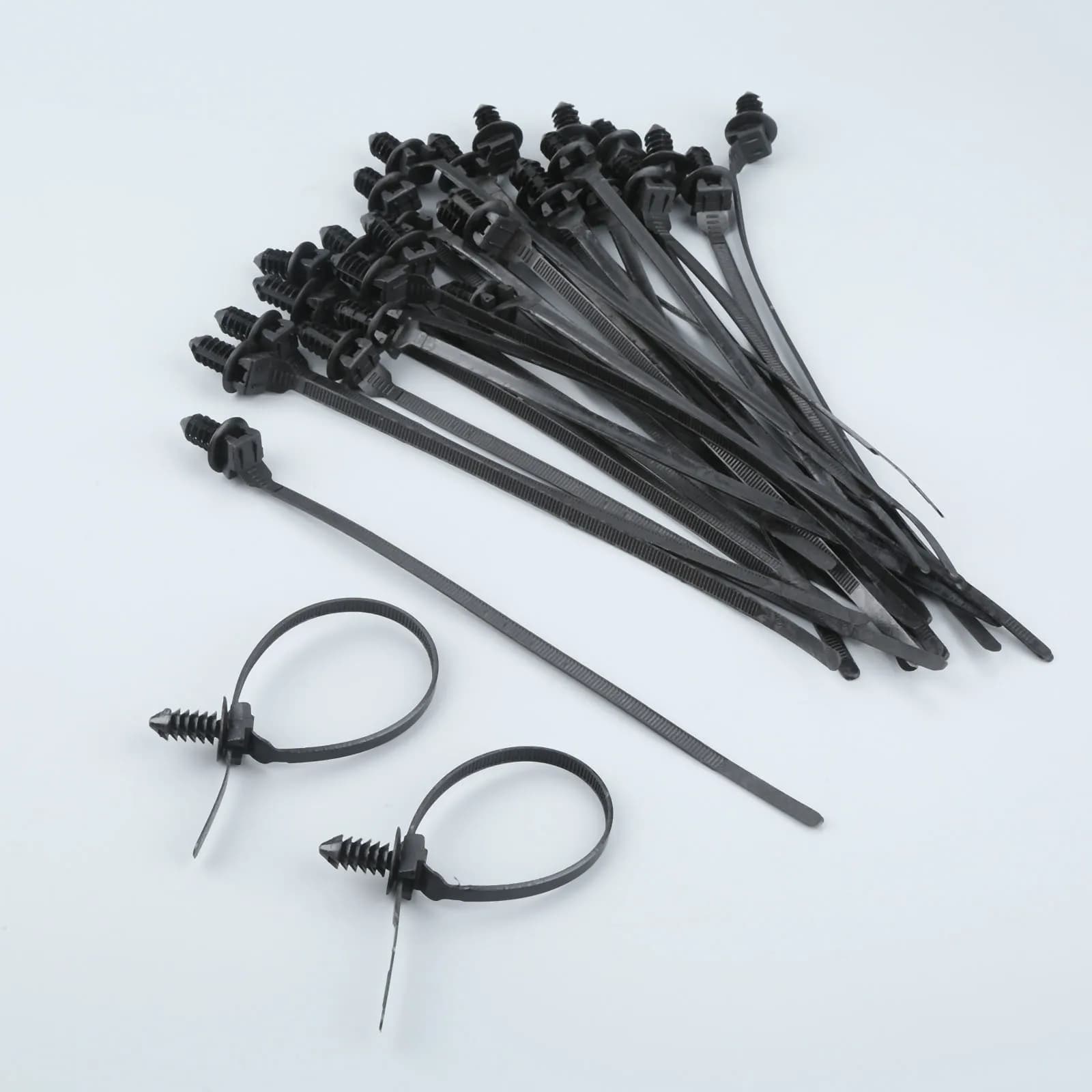 30PCS Clip per fermacravatta per auto Clip di fissaggio per cavi avvolgibili avvolgibili fascetta in plastica autobloccante adatta per tutte le auto attacco in Nylon