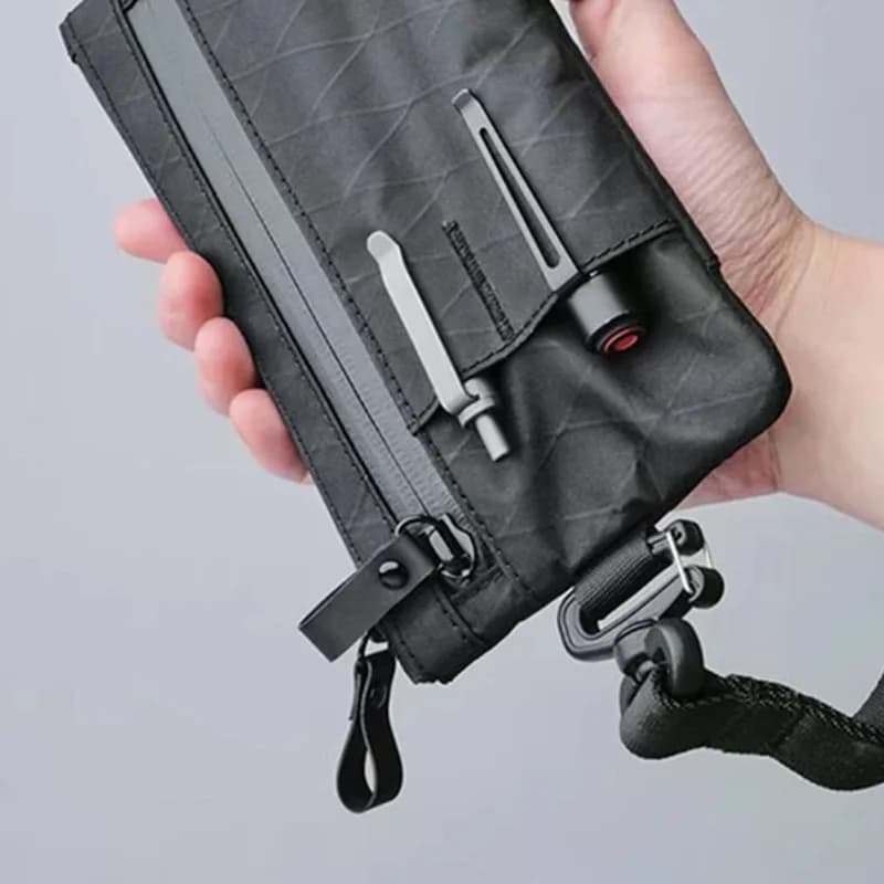 Pochette con cerniera con cinturino, portafoglio con cerniera porta passaporto e portafoglio EDC resistente alle intemperie e borsa con 3 slot esterni con blocco RFID