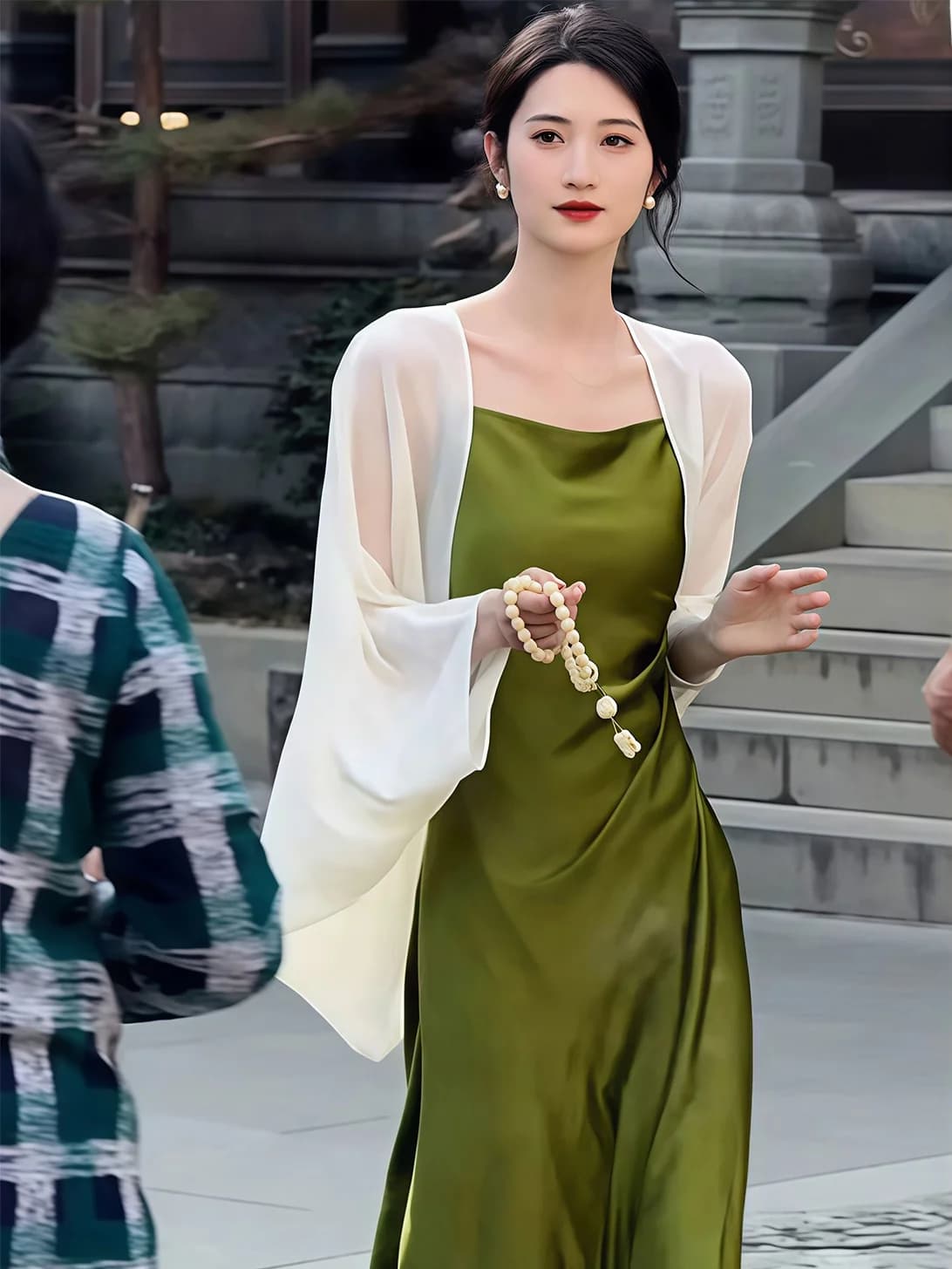 Elegante Completo Estivo: Abito Chic con Spalline e Cardigan Aperto, Stile Maturato Leggero, Bellissimo Senza Paragoni, Set Casual