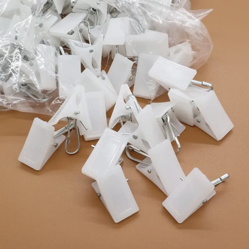 100 pieces robust white plastic clip for underwear and clips for storing socks fasteners for bed linen