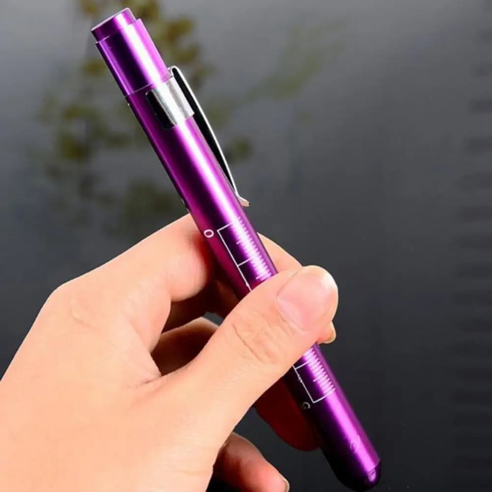 Torcia medica da 13,5 cm Penna LED di primo soccorso con clip Torcia elettrica Torcia Esame della pupilla Medico Infermiere EMT Kit di emergenza