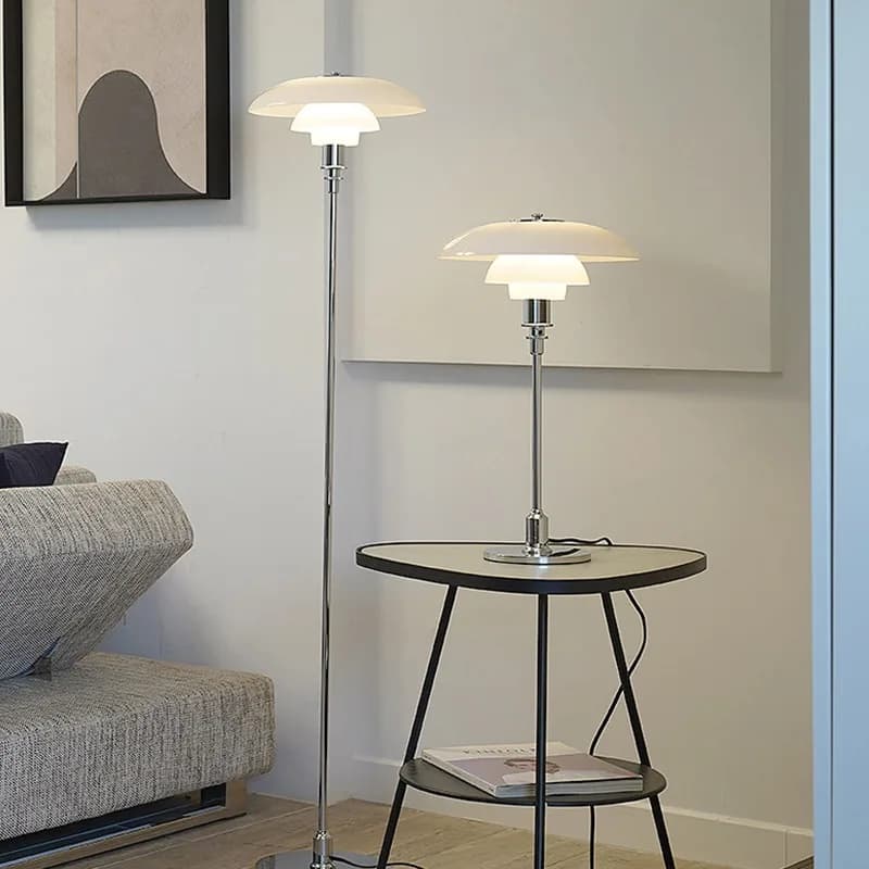 Vintage floor lamp, living room sofa, piano bedside bedside Bauhaus Xiaohongshu designer desk lamp