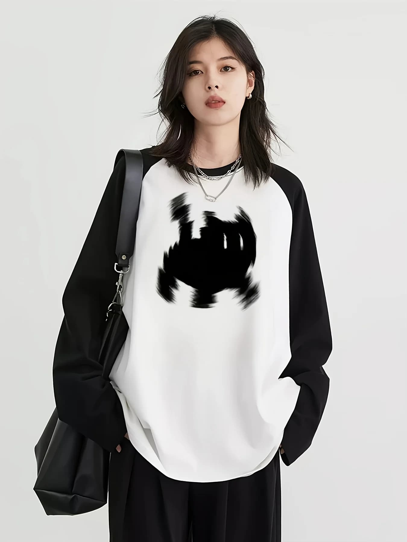 Y2K Women's Raglan Long Sleeve T-Shirt Block with Cute Cat Graphic Loose Fit Top Round Neck Casual Shirt for Spring/Fall Women