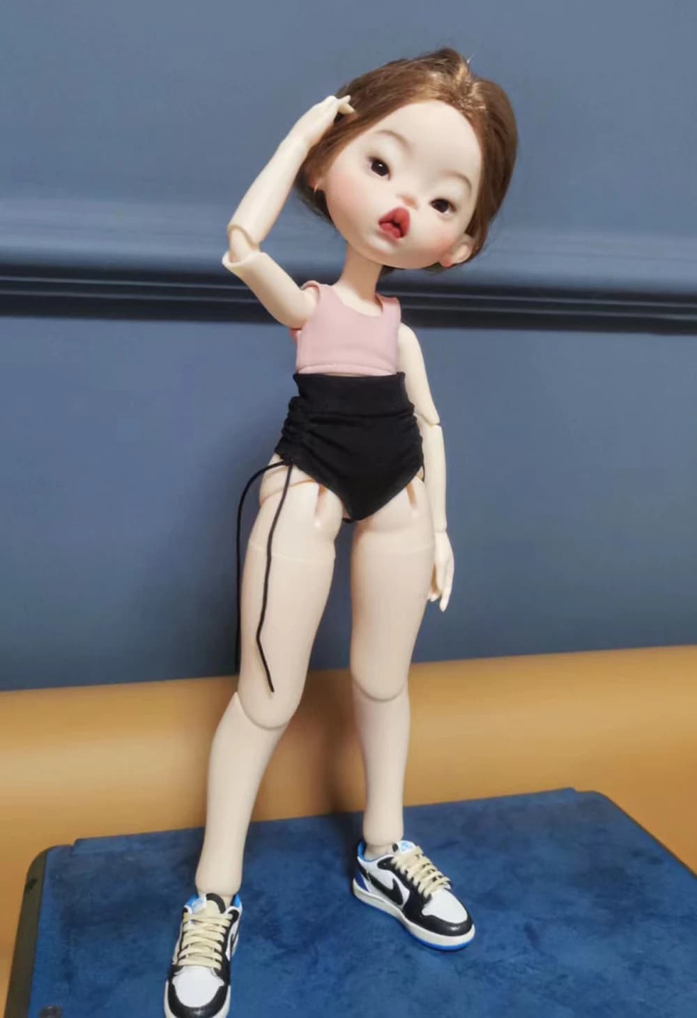 Nuovo SD BJd Doll 1/6 LIS Girl Slim Body Dudu Bocca Resina Modello di Arte Giocattolo Trucco FAI DA TE Regalo In Magazzino Spedizione Gratuita