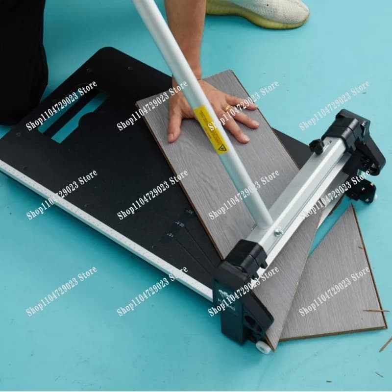 Macchina da taglio per piastrelle in ceramica, pannelli in legno, PVC e pavimenti LVT, molto venduta