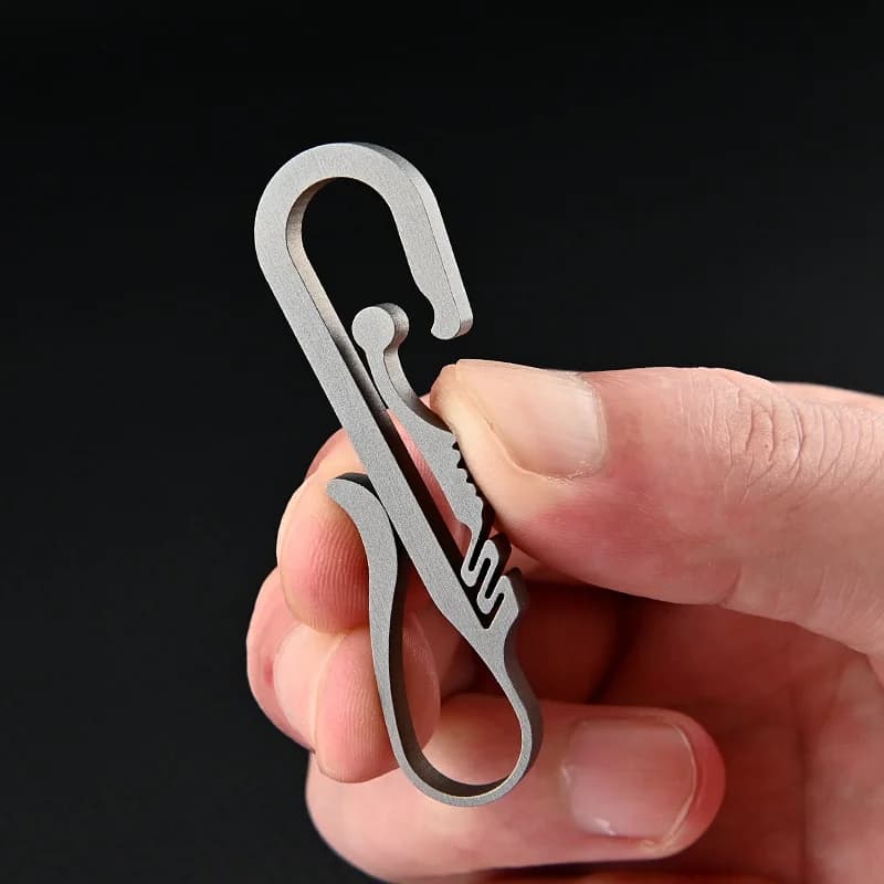 Titanium Keychain Hanging Buckle Outdoor Tools Car Key Holder Key Ring Super Lightweight For Belt Key Chain Carabiner EDC