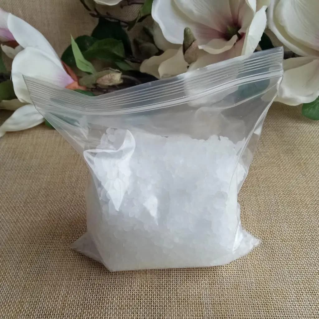 Perline di cera di paraffina Pellet di cera per candele bianche semi raffinate trasparenti per stampi in silicone Aste a colonna Fornitura di candele votive