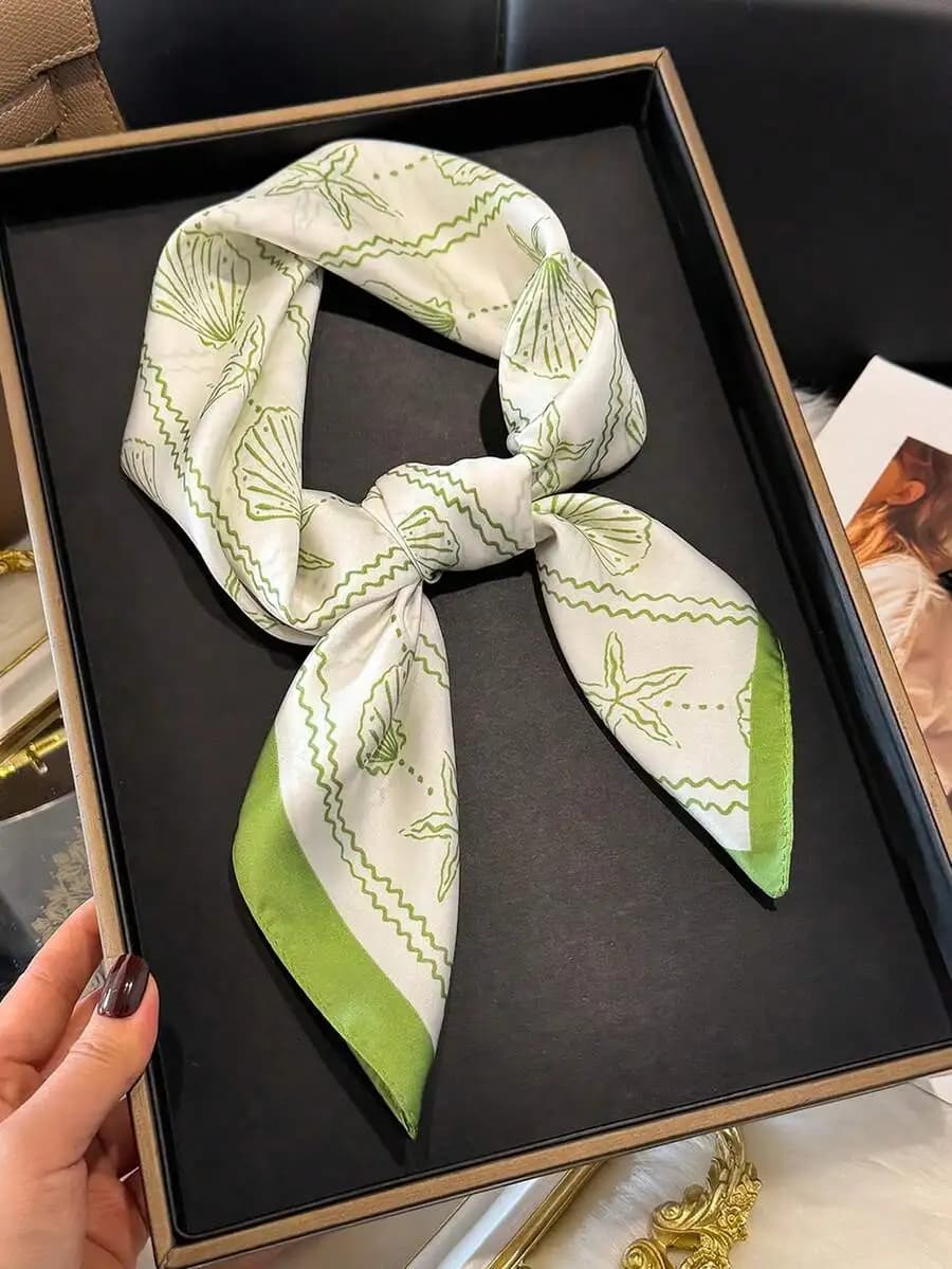 1pc Faux Silk Simple Design Seashell & Starfish Print 27.6' Square Scarf, Fashion Versatile Bandana, Waist Belt, Decorative Scar