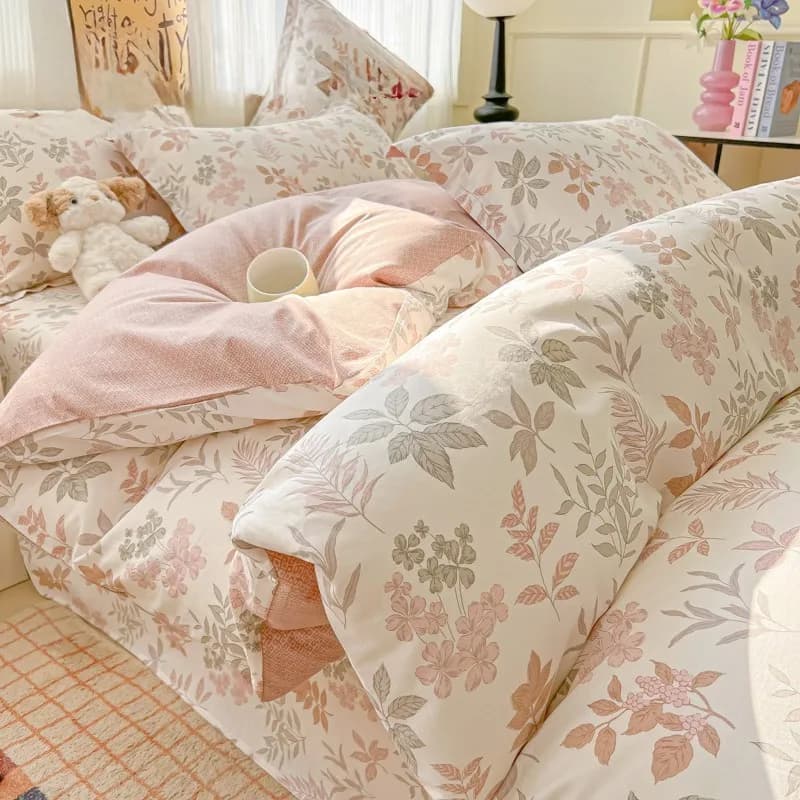 Set of four-piece bed linens for the house in pure cotton, duvet, bedding, bed linen for dormitory four seasons
