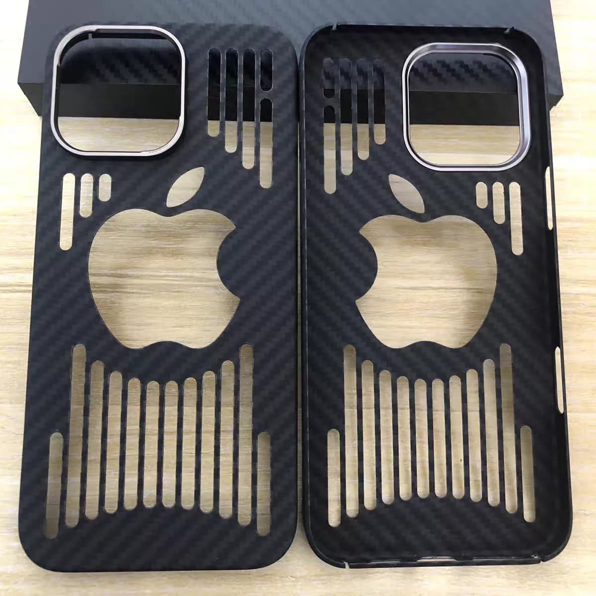 Custodia in fibra di carbonio aramidica originale Asdipsa per Apple iPhone 16 Pro Max 15Pro Logo Hollow dissipazione del calore copertura sottile opaca dell'armatura