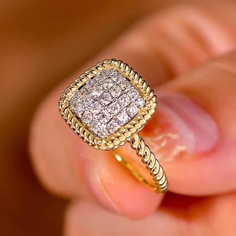 Nuovo Anello di Lusso Leggero e Profumato 2026 per Donne, Micro-Incastonato con Zirconia Cubica, Elegante Accessorio Francese alla Moda