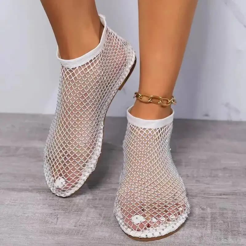 2026 Luxury Women's Sandals Brand Round Toe Flat Bottom Female Sandalias Hollow Water Diamond Flats Women Slippers Shoes