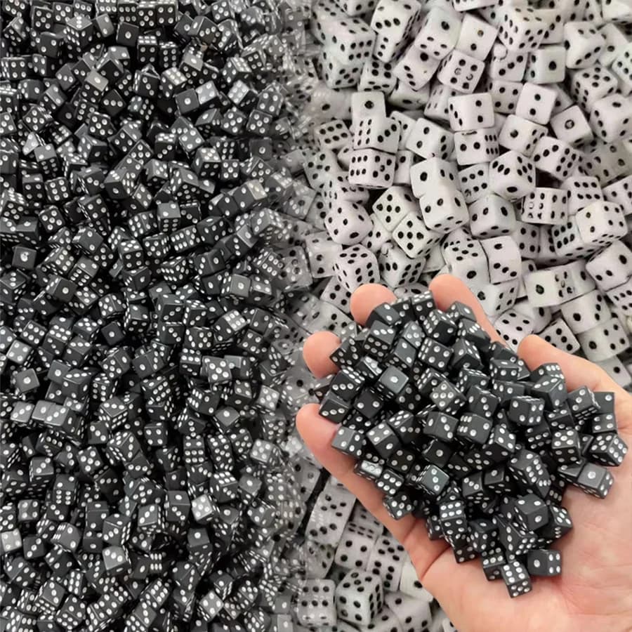 50/120/200/300 pz. Mini Dadi Acrilici a Sei Lati da 8mm per Giochi da Tavolo, Feste e Intrattenimento XJM
