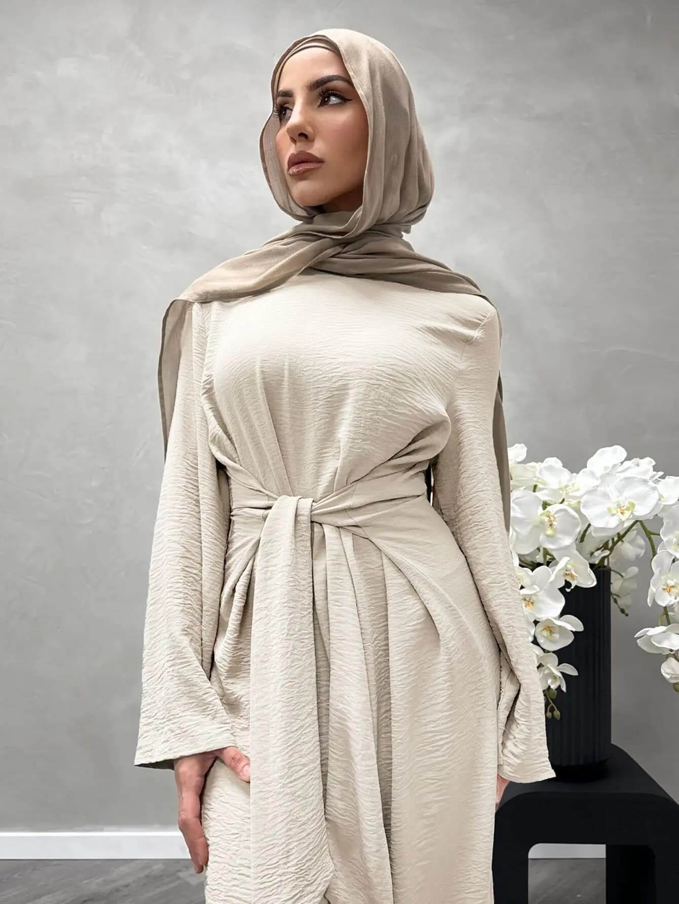 2025 Fashion Dubai Solid belt Long dresses for Muslim woman Elegant casual Marocain Islam Saudi Plain Caftano Turkish clothing