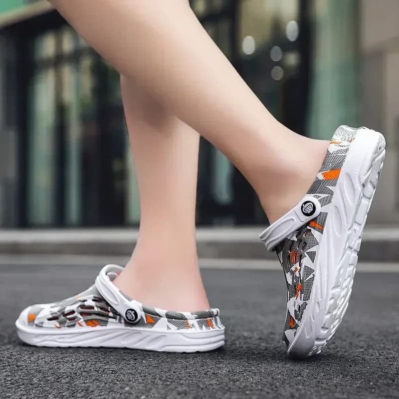 Scarpe estive da uomo Sandali Sandali con fori da uomo Infradito traspiranti cave Scarpe da acqua Pantofole da spiaggia alla moda Suola in EVA antiscivolo