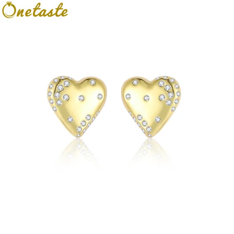 Orecchini a bottone in argento sterling 925 placcato oro a forma di cuore con zirconi cubici Orecchini da donna leggeri e delicati