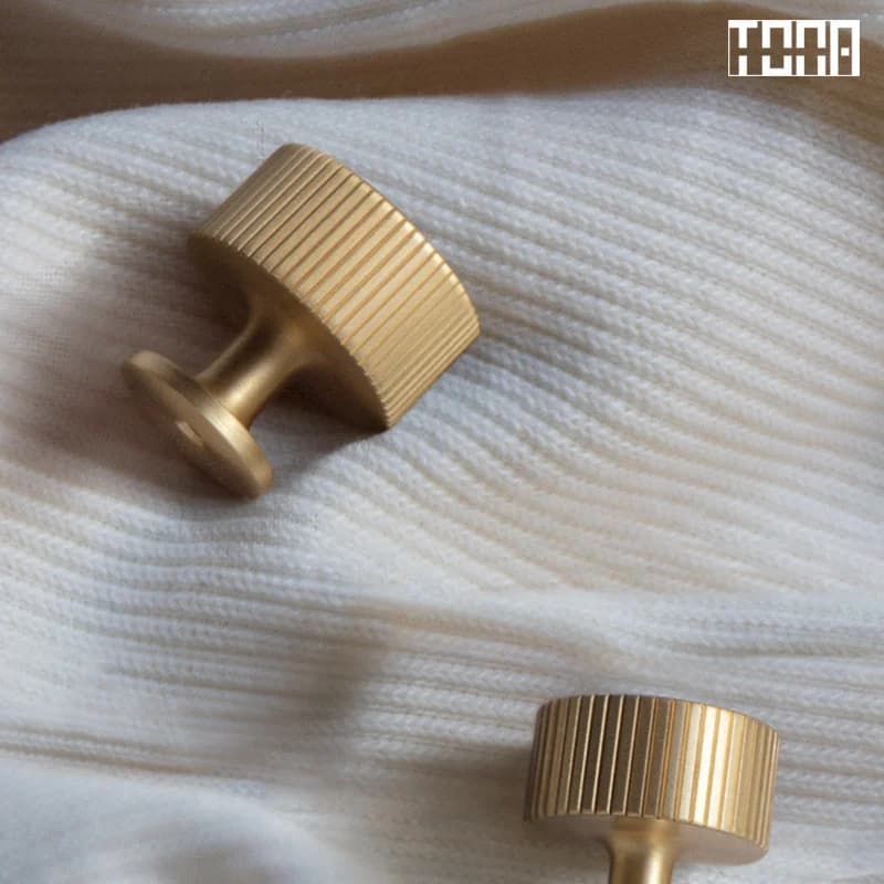 TONA Maniglia in ottone massiccio Maniglia per cassetto dell'armadio Maniglia per porta dell'armadio Maniglia lunga per mobili da cucina in rame