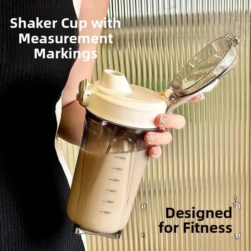 Nuova Tazza Shaker per Proteine 2025, Borraccia Fitness Resistente al Calore con Scala, Portatile in Plastica per Uomini e Donne