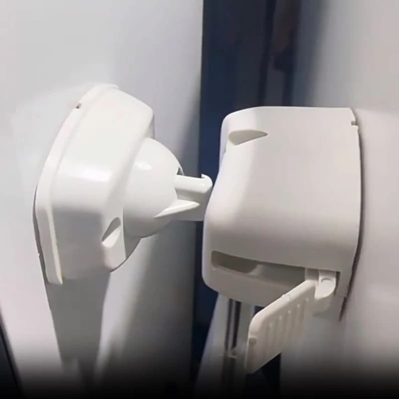 Clip per vano portabagagli in plastica. Fermaporta in plastica