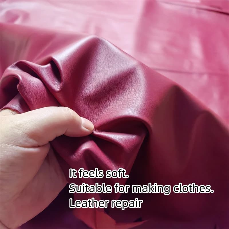 Pelle di pecora rossa vino da 0,5/0,7 mm. Pelle di primo strato. Tessuto in vera pelle. Abiti Ror fai da te fatti a mano. Una gonna in pelle. Pelle di pecora intera