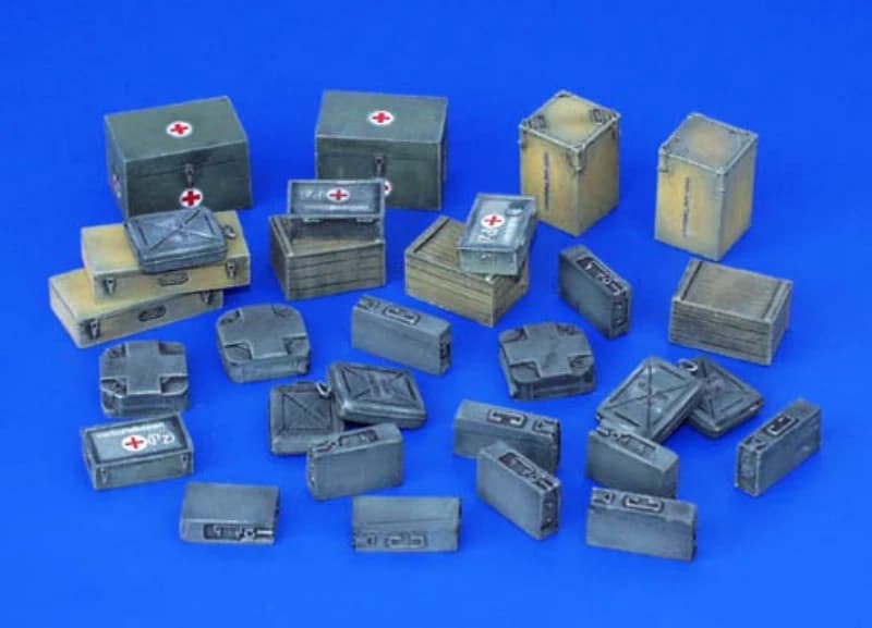 Kit assemblato modello in resina pressofusa in scala 1/35 WWII Germania Munizioni e contenitori per aiuti medici Modello di scena smontato non verniciato