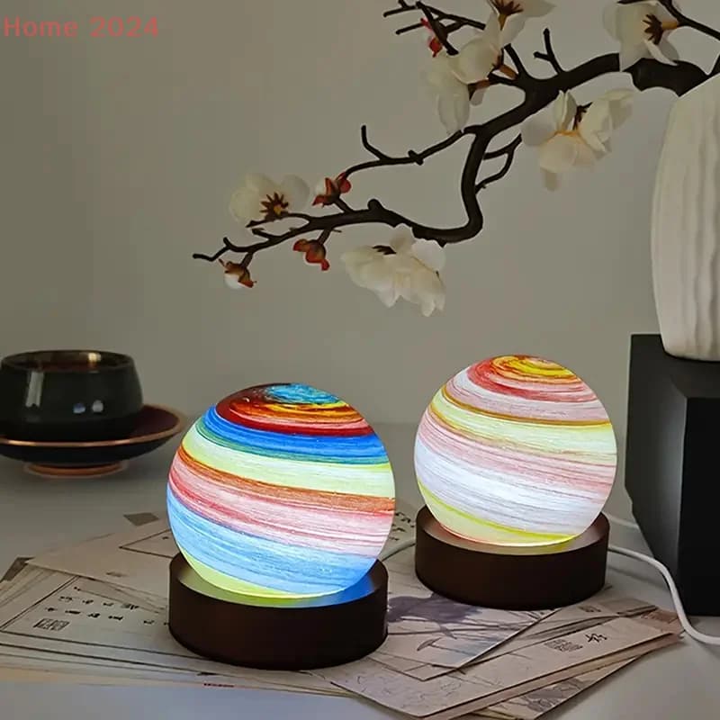 Lampada 3D in vetro lunare Mini luce notturna planetaria alimentata tramite USB con supporto in legno Regali per ragazze Ragazzi Amici Compleanno San Valentino