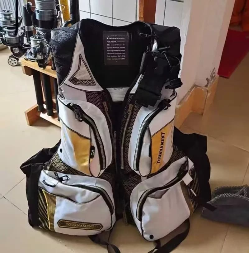 Gilet da pesca professionale da uomo all'aperto Bianco Nero Giubbotto salvagente galleggiante multifunzione per adulti estivi per la pesca in nuoto
