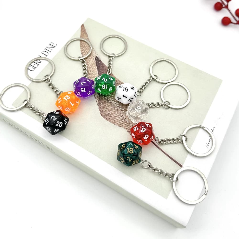 DnD D20 Portachiavi con ciondolo a forma di dadi in resina Fatto a mano Gioco di ruolo Dungeons and Dragons Portachiavi con dadi Portachiavi regalo di Natale