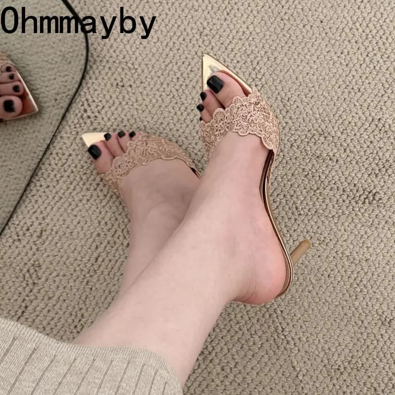 Ciabatte da donna con tacco a spillo, eleganti e sexy, con punta a punta e lacci, stile streetwear, perfette per l'estate.