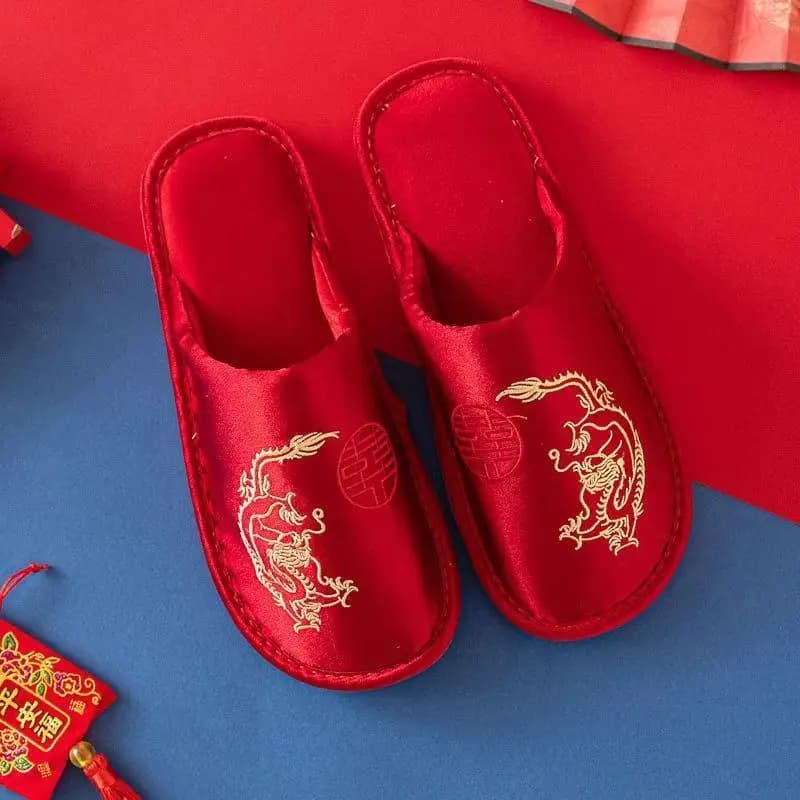 Men Silk Baotou Red Wedding Slippers Four Seasons New Soft sole Comfortable Lovers Home Slippers Bride And Groom Slippers